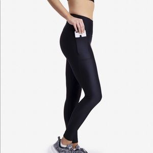 WOLACO Pier 25 Black Leggings